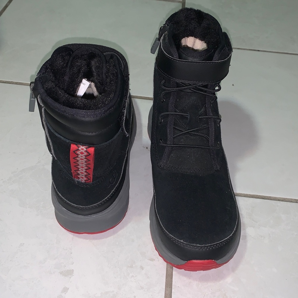 UGG Boots - Picture 4 of 5